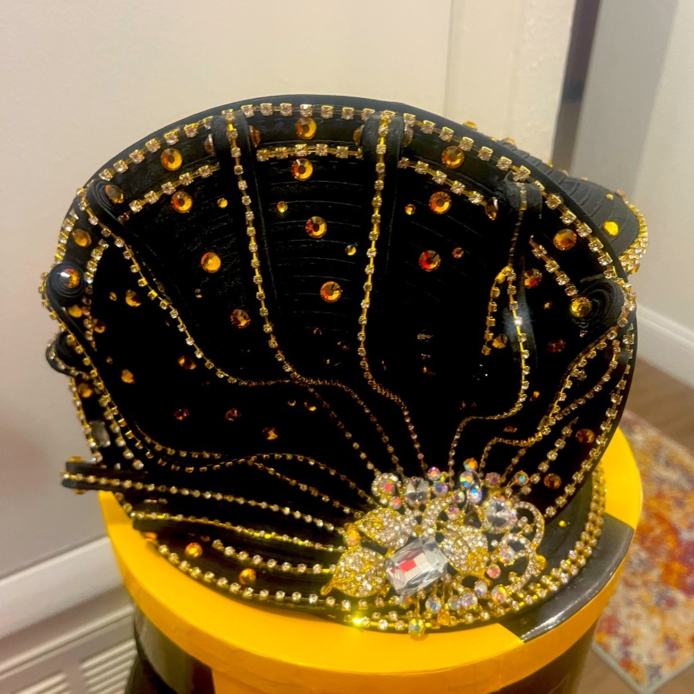 ❤️#5 Donna Vinci Black & Gold Church Lady Hat. Stunning & Elegant.